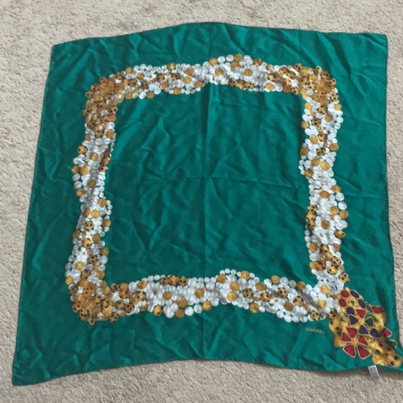 Chanel Green Silk Gripoix Jewels Scarf - Picture 2 of 7